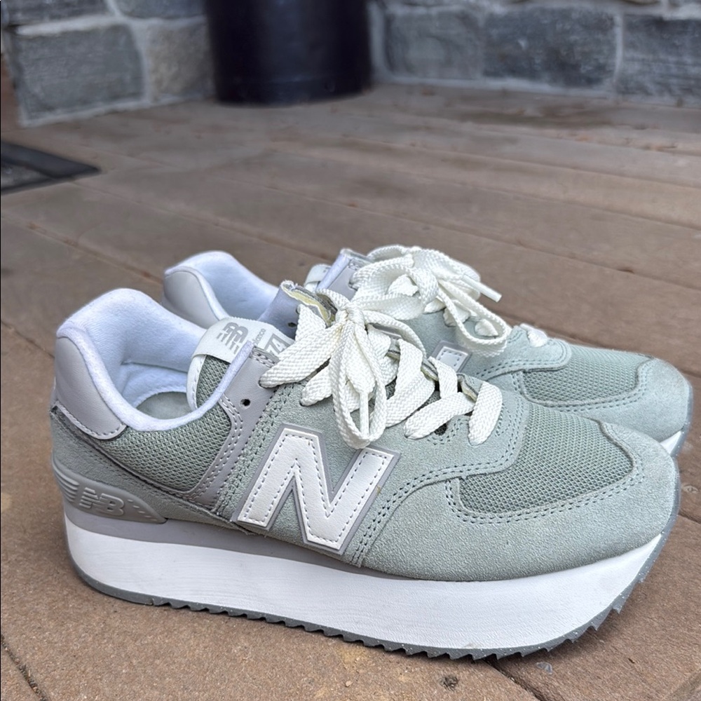 New Balance 574 Core - Womenโs
